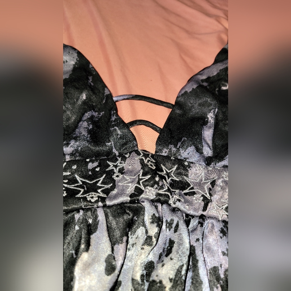 Dress - Picture 5 of 6